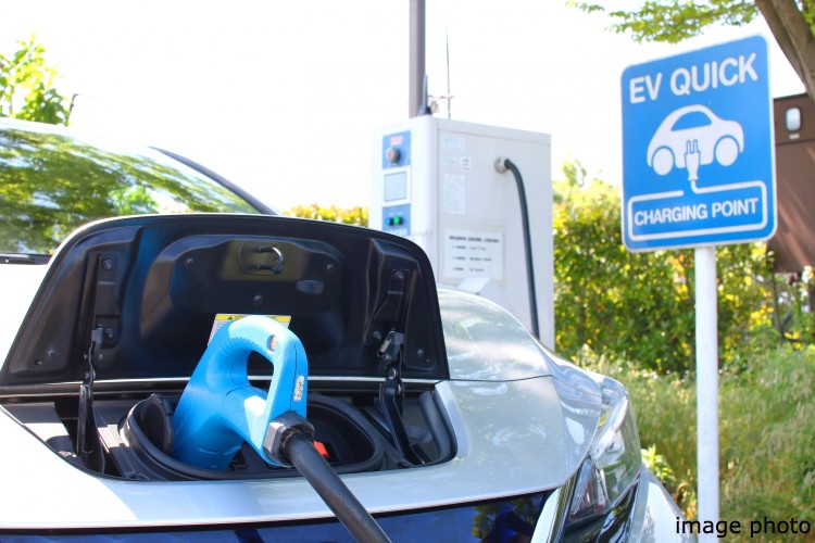 電気自動車充電設備のイメージ画像